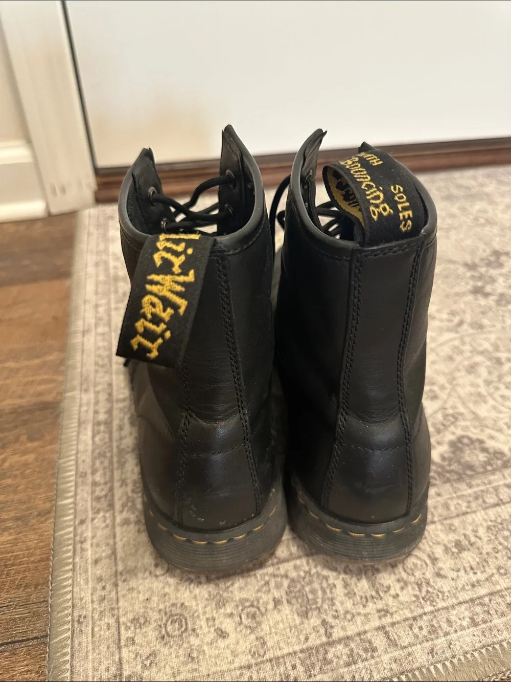 Dr. Martens classic eye